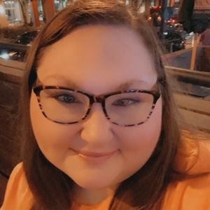 Meet your Posher, Lacey